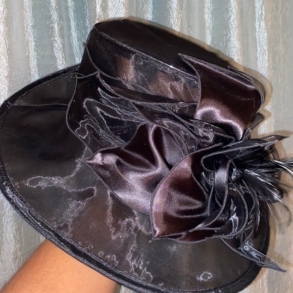 Glamorous Kentucky Derby Hat - Picture 1 of 3